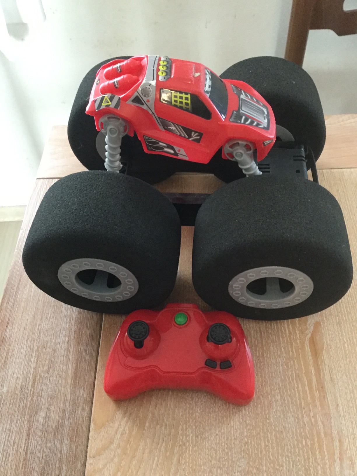 Air Hogs Stunt Shot 6055695 auto stunt ruote morbide