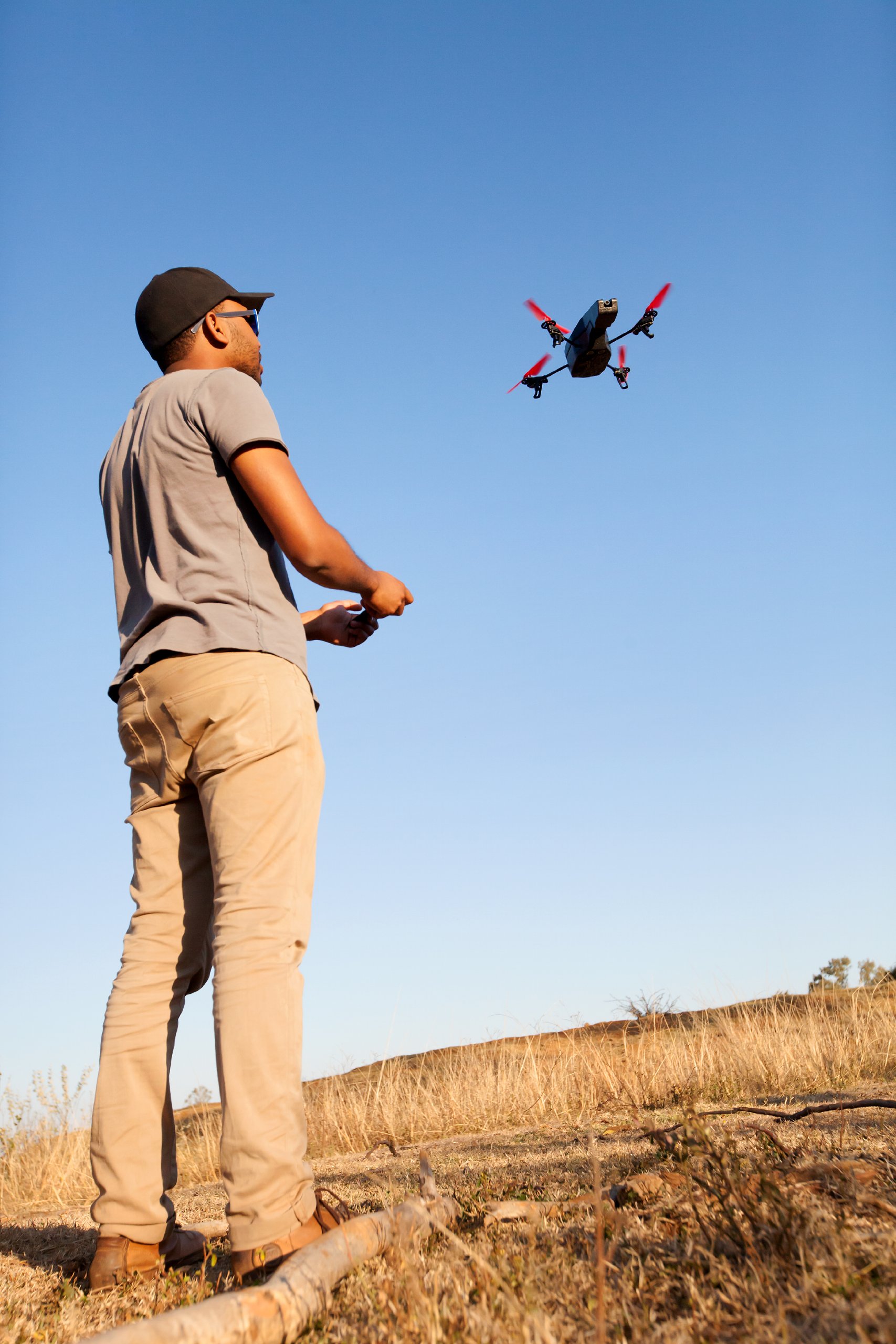 Parrot AR.Drone 2.0 Quadricottero Nero + 2 Batterie