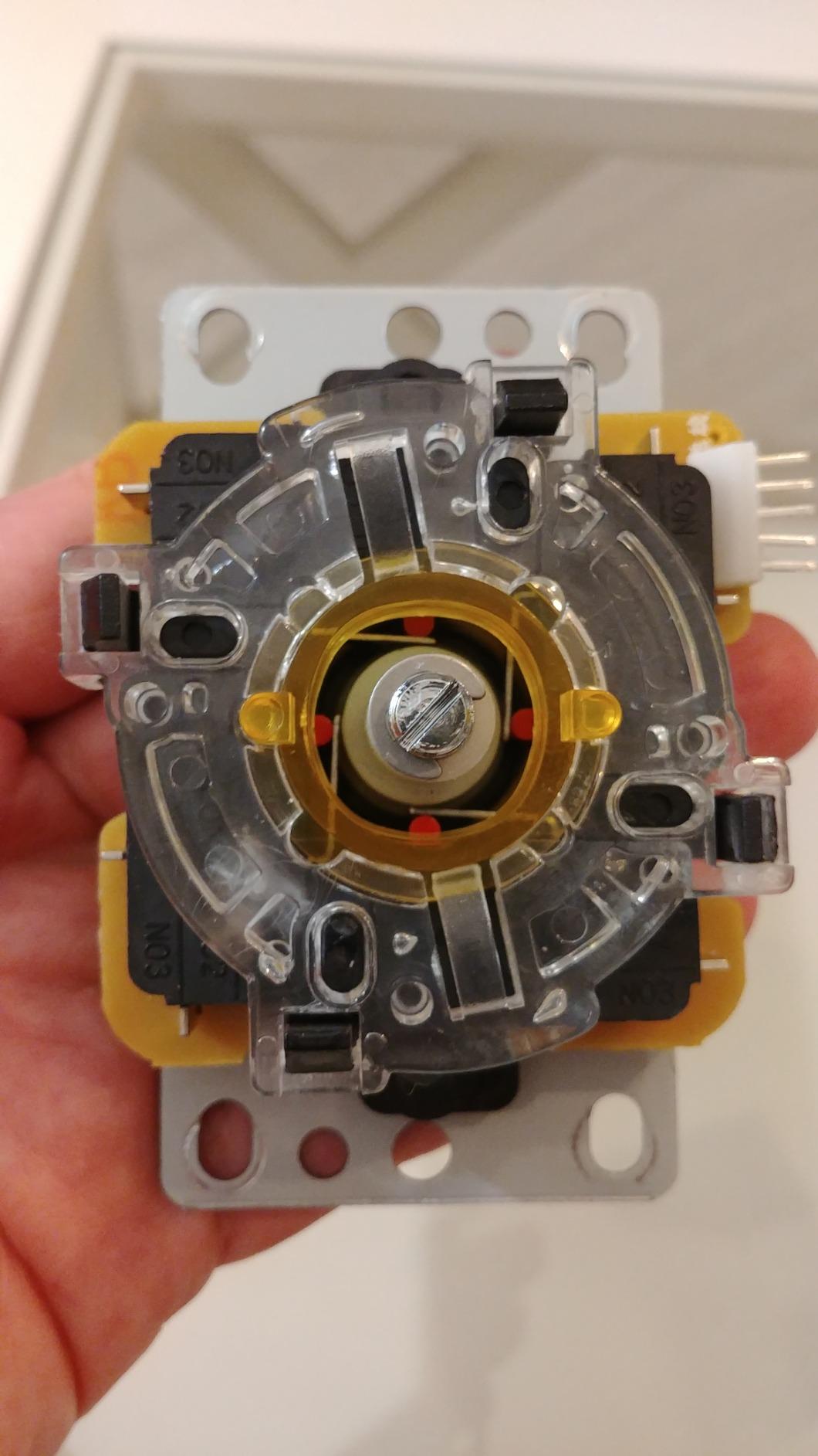Sanwa JLF-TP-8YT Joystick Arcade Sfera Nera 4/8 Vie