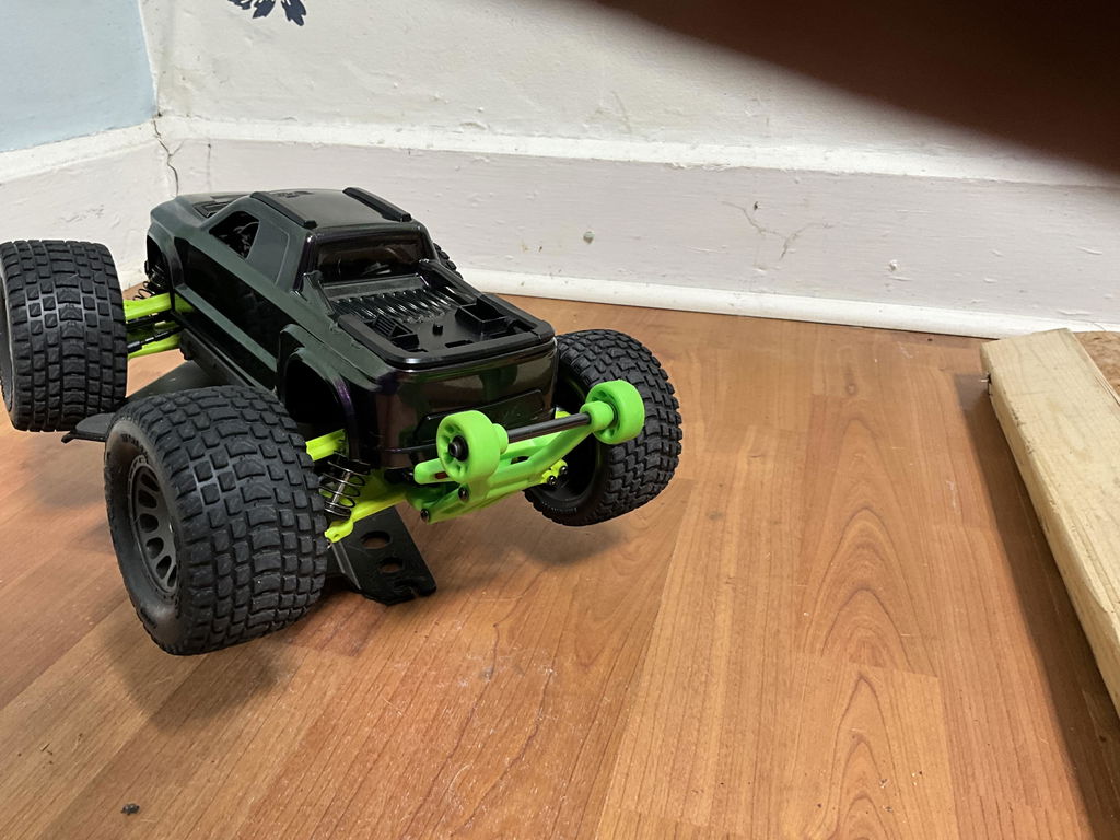 UDI RC UD16 Wheelie Bar Verde P16-039C 1 Pezzo