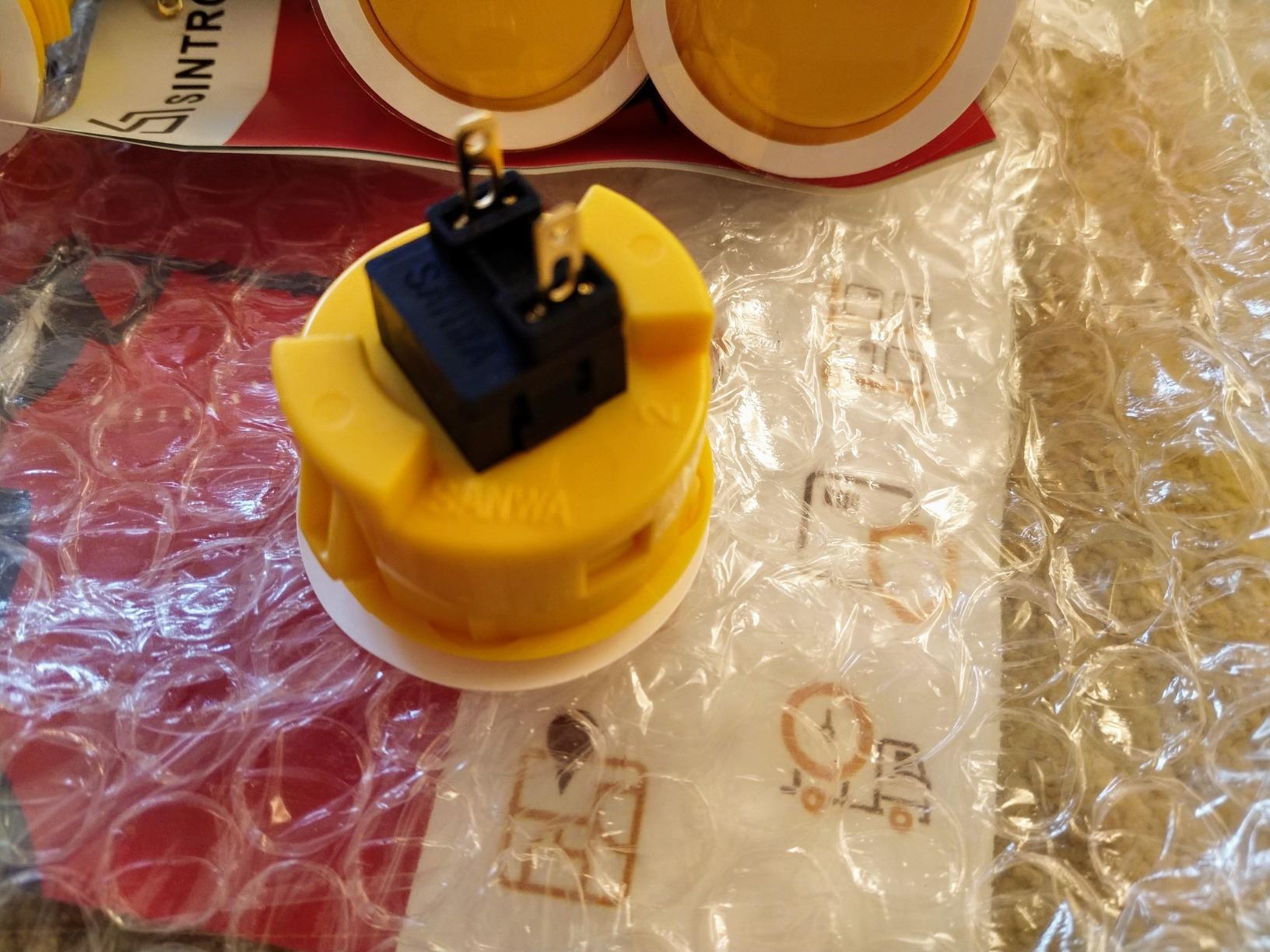 Sanwa OBSF-30 pulsanti arcade 30mm gialli 8 pezzi