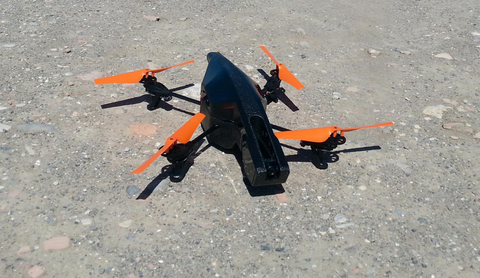 Parrot AR.Drone 2.0 Quadricottero Nero + 2 Batterie