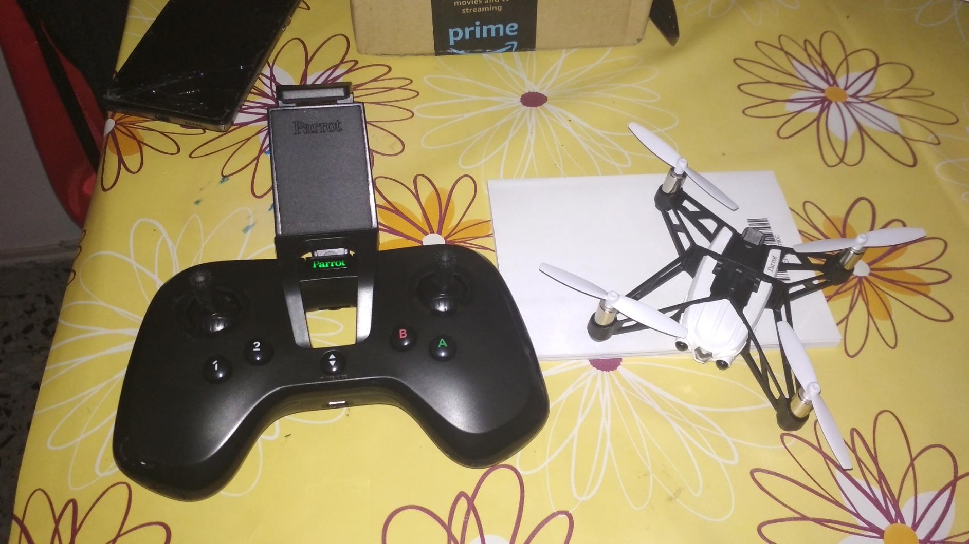 Parrot Hydrofoil NewZ Minidrone Drone Acqua Bianco